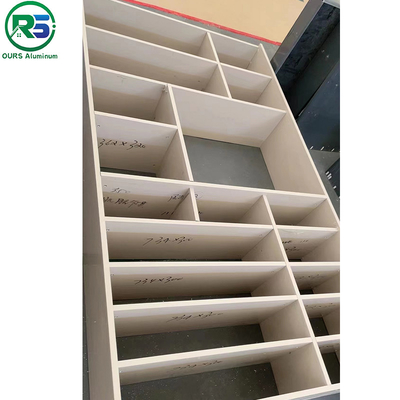 Modern Aluminum Cabinet with Fluorocarbon Spraying And Black Aluminum Cabinet System